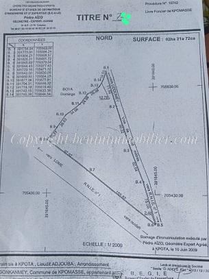 IMMEUBLE R+2 À VENDRE – ZOUNDJA