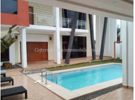 VILLA R+1 DE 5 CHAMBRES SALON A VENDRE A CALAVI ZOCA