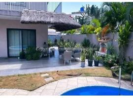 VILLA DUPLEX DE LUXE AVEC JARDIN & PISCINE À LA HAIE VIVE